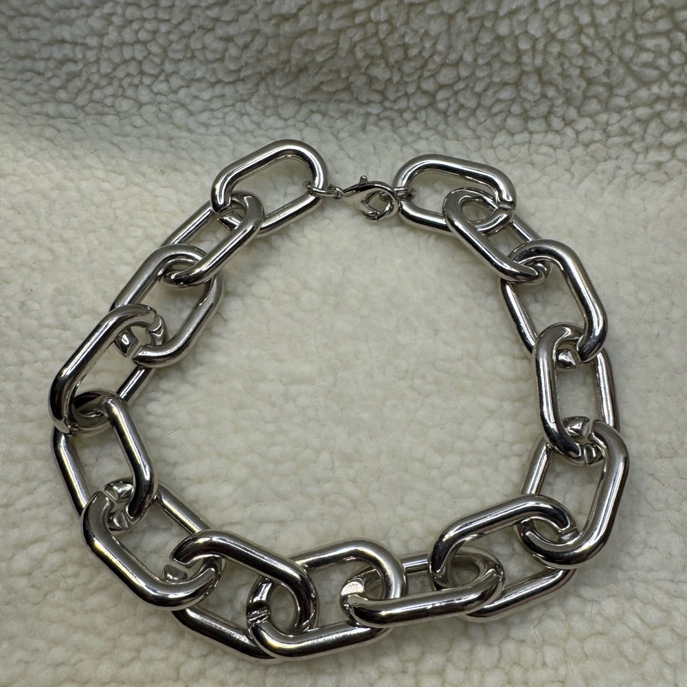 Urban Outfitters Choker Chunky Silver Link Necklace, NWOT